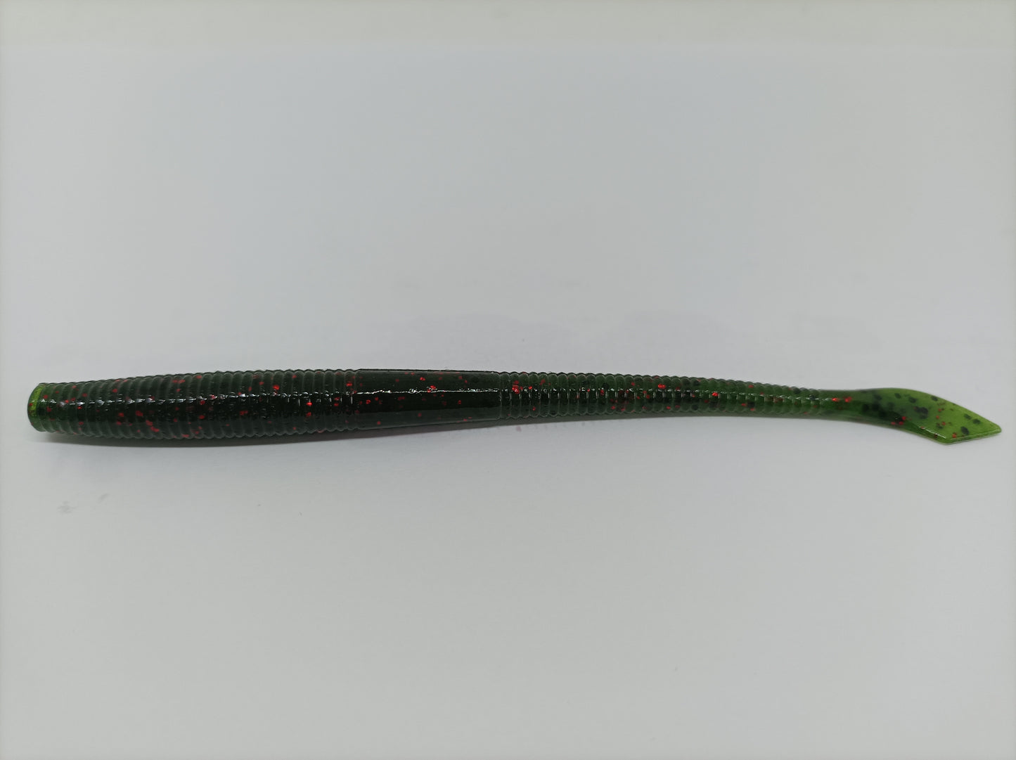GARY YAMAMOTO KUT TAIL WORM 5"